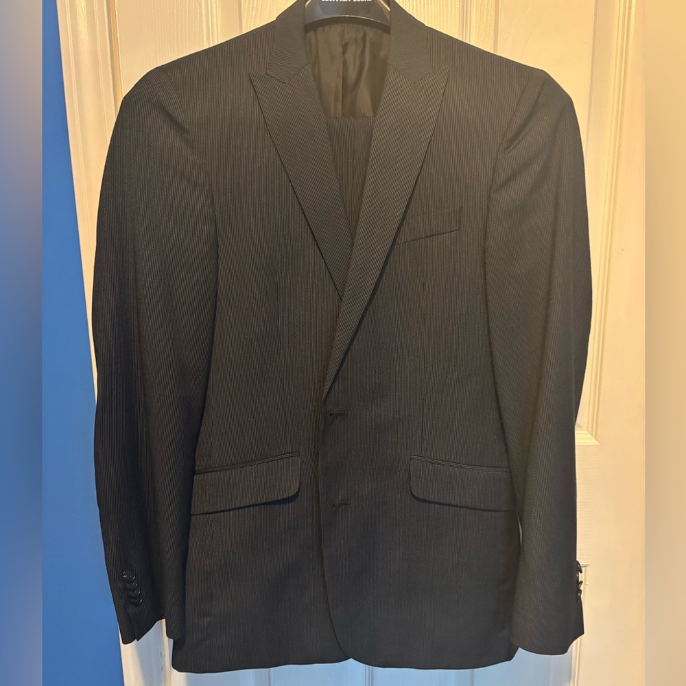 Kenneth Cole Dark Gray Men's Suit Jacket and Pants